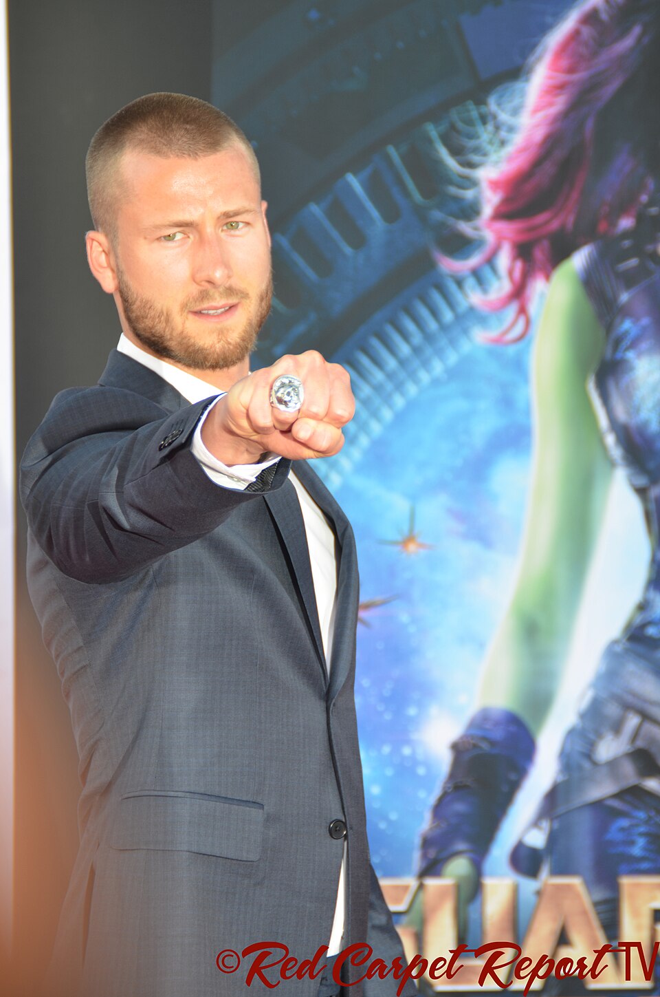 Glen Powell at a film premiere